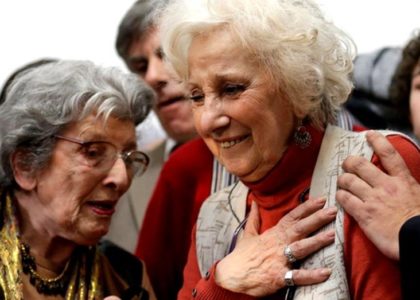 Alegría en Argentina: Abuelas de Plaza de Mayo hallan al nieto 128