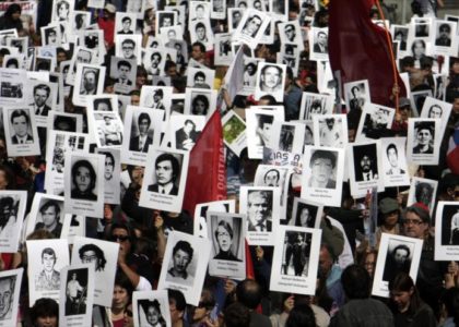 Informe alternativo de DD.HH. en Chile: Nuestra Constitución es contraria a la norma internacional